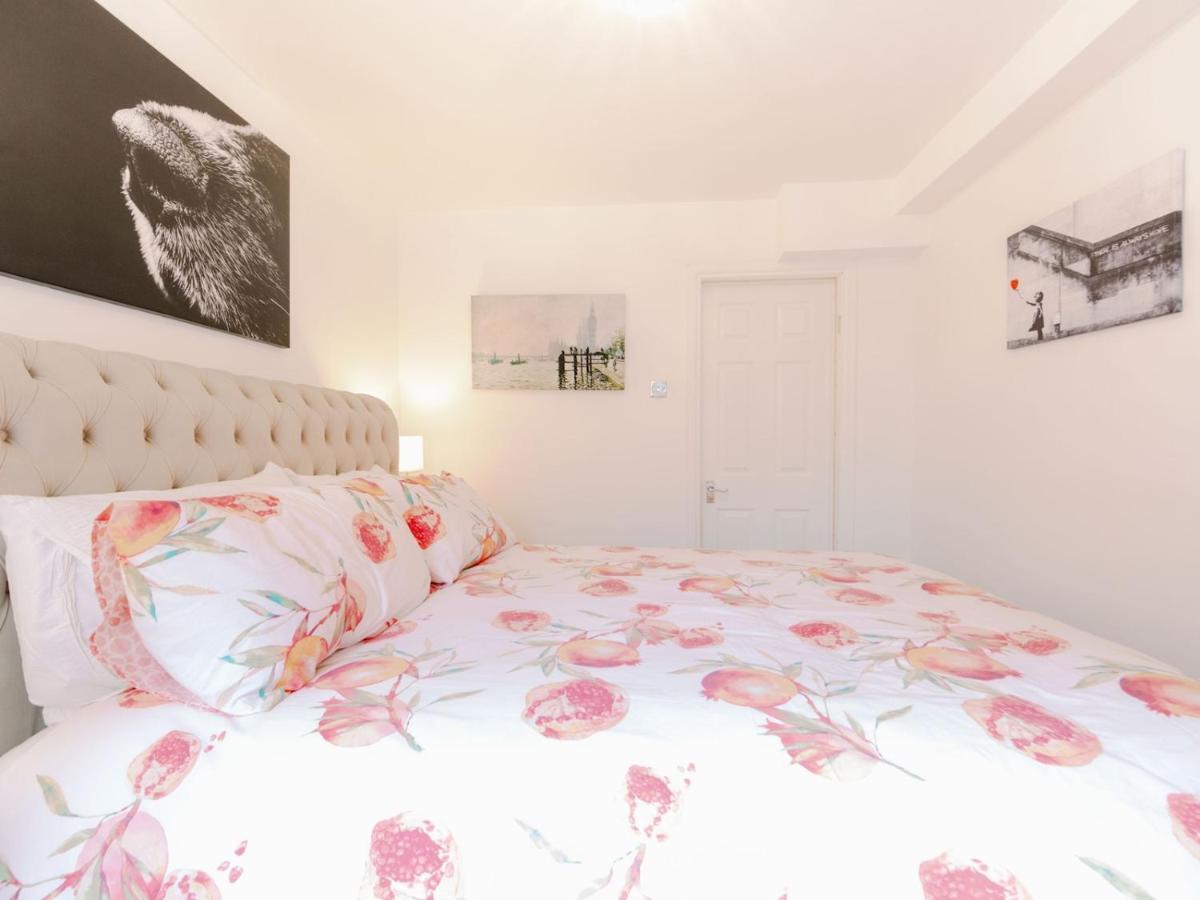 Apartament Pass The Keys Recently Renovated 1Br Flat With Private Garden In South Londyn Zewnętrze zdjęcie